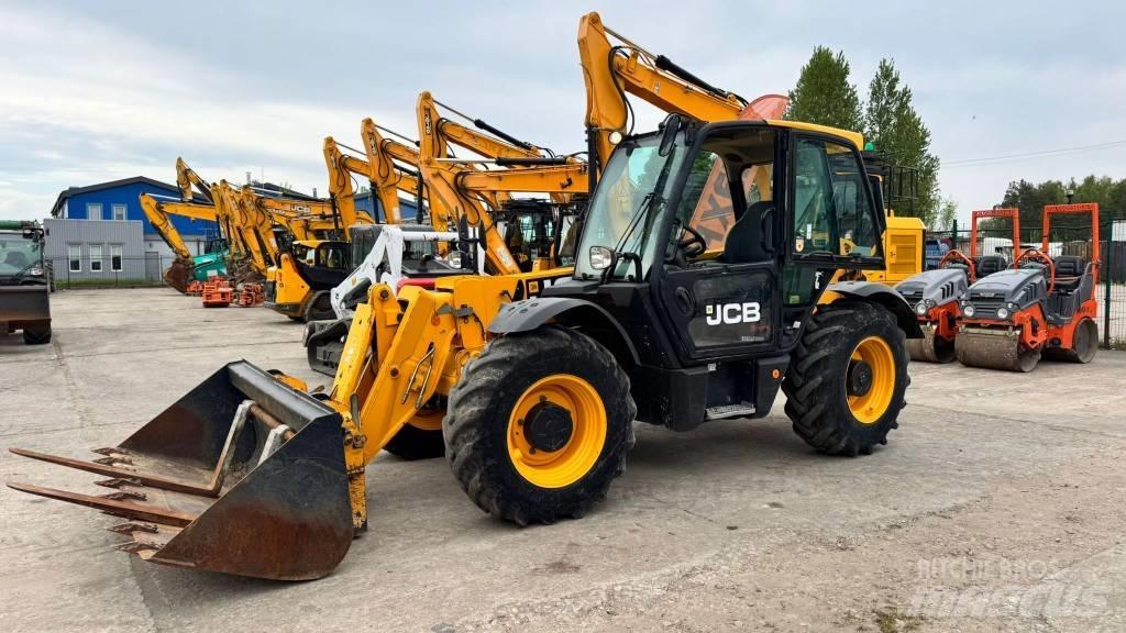 JCB 531-70 Телескопические фронтальные погрузчики