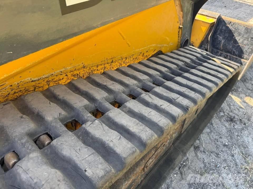 John Deere 325G Мини-погрузчики