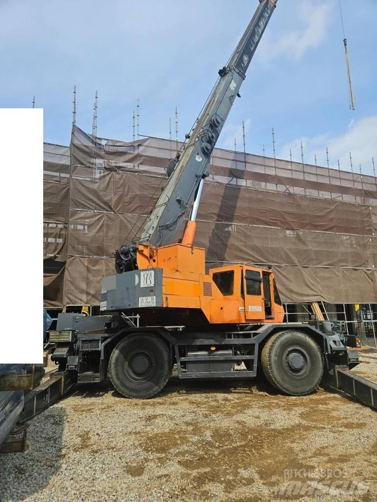 Komatsu LW 250 Автокраны вездеходы