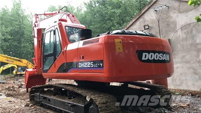 Doosan DH225LC-7 Гусеничные экскаваторы