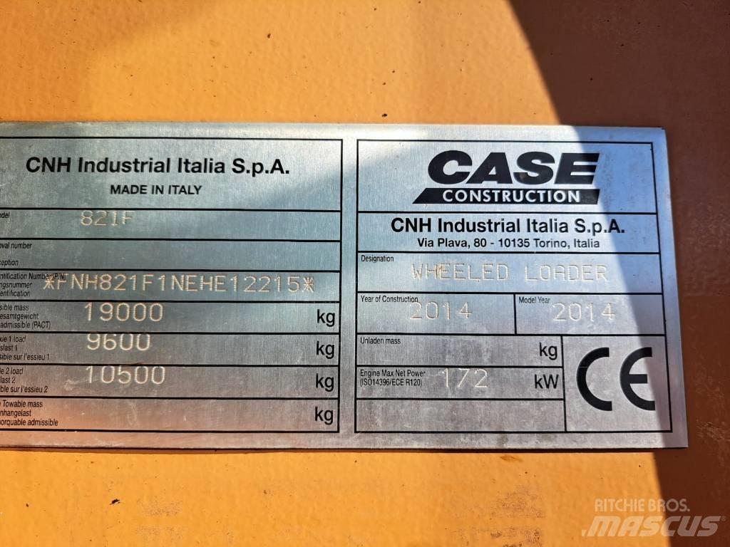 CASE 821 F Фронтальные погрузчики
