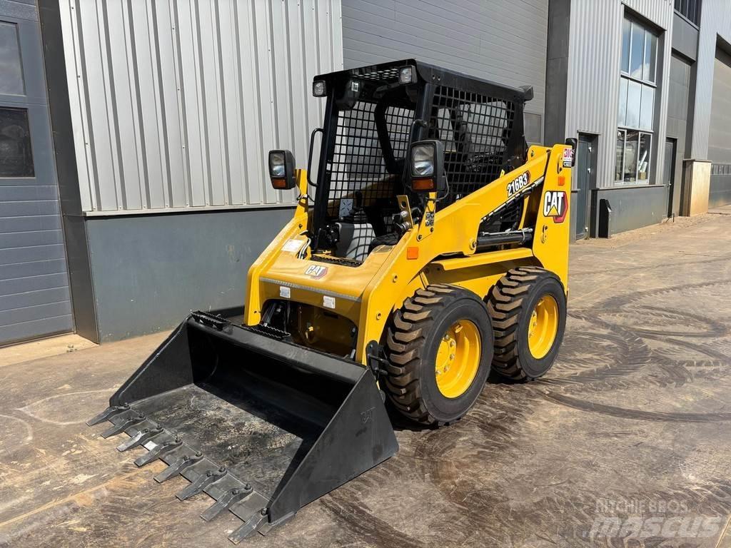 CAT 216B3 Фронтальные погрузчики