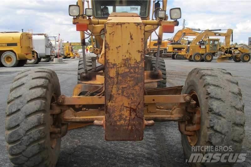 CAT 140H Грейдеры