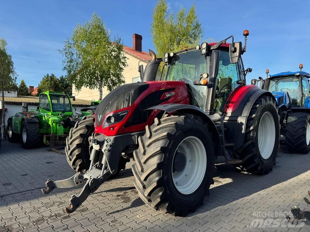 Valtra T234 VERSU Трактора