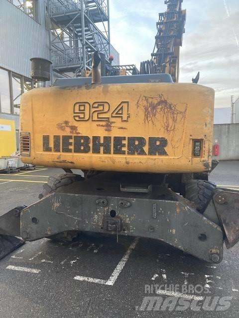 Liebherr 924C-LI Колёсные экскаваторы