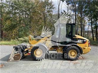 CAT 906M Фронтальные погрузчики