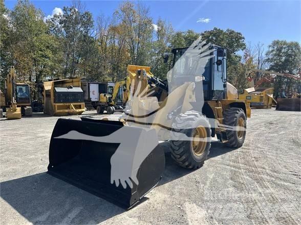 CAT 910 Фронтальные погрузчики