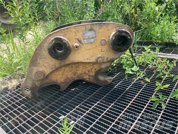 CAT 320 Квик-каплеры