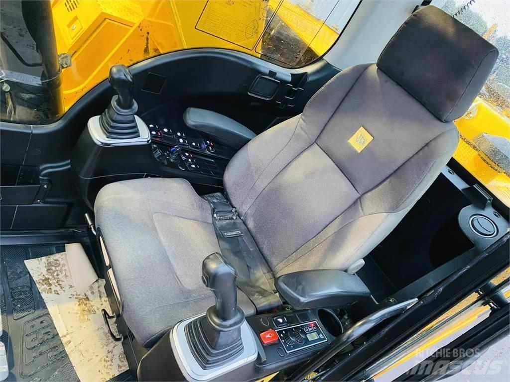 JCB JS220LC Гусеничные экскаваторы