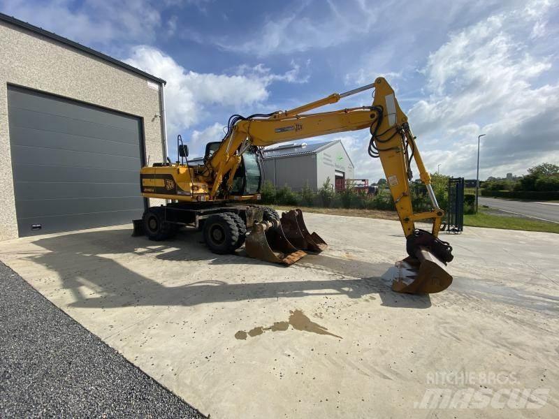 JCB JS145W Колёсные экскаваторы