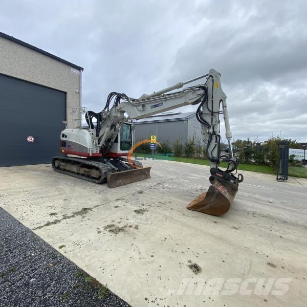 Takeuchi TB215R Колёсные экскаваторы