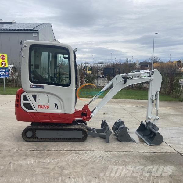 Takeuchi TB216 Колёсные экскаваторы