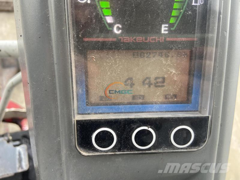 Takeuchi TB217R Колёсные экскаваторы