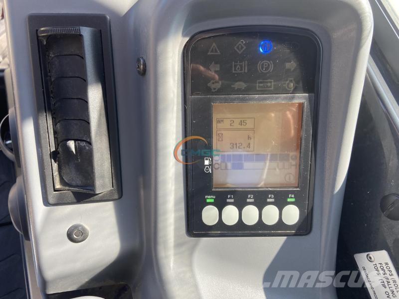 Yanmar VIO38-6 Колёсные экскаваторы