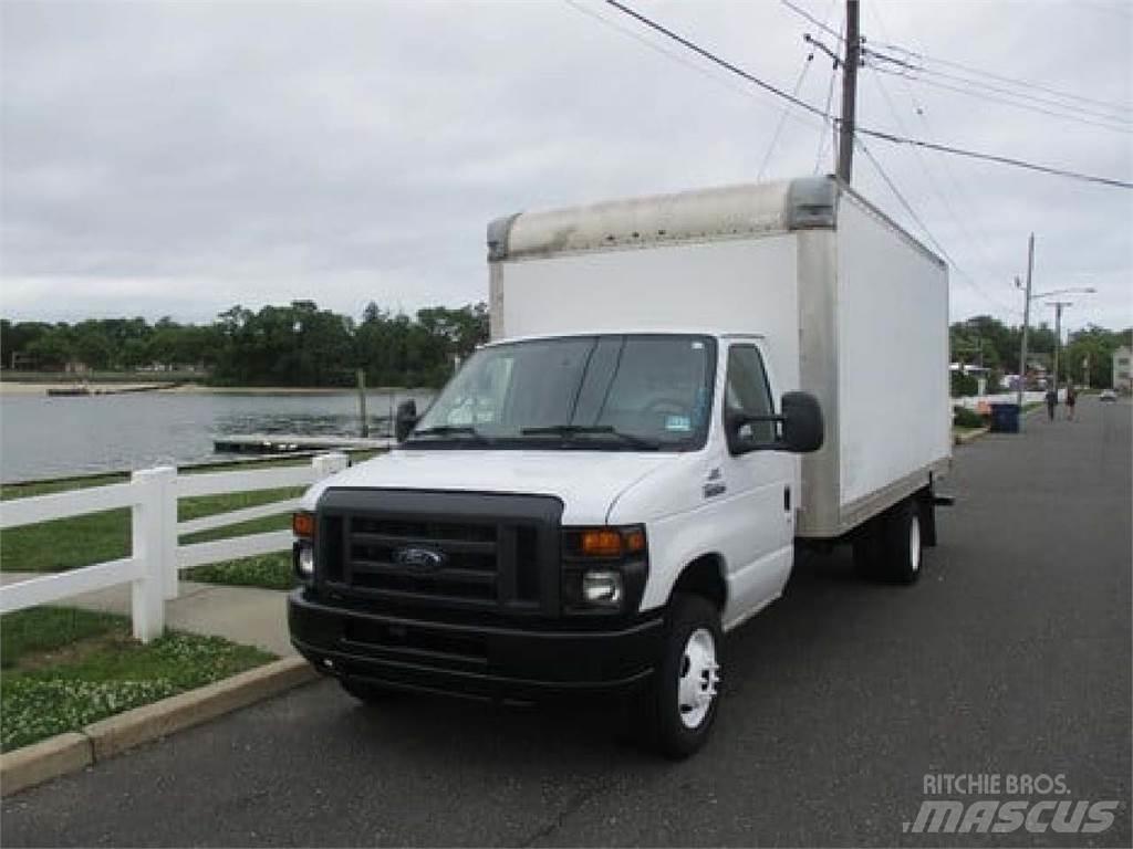 Ford E350 Грузовики-Фургоны