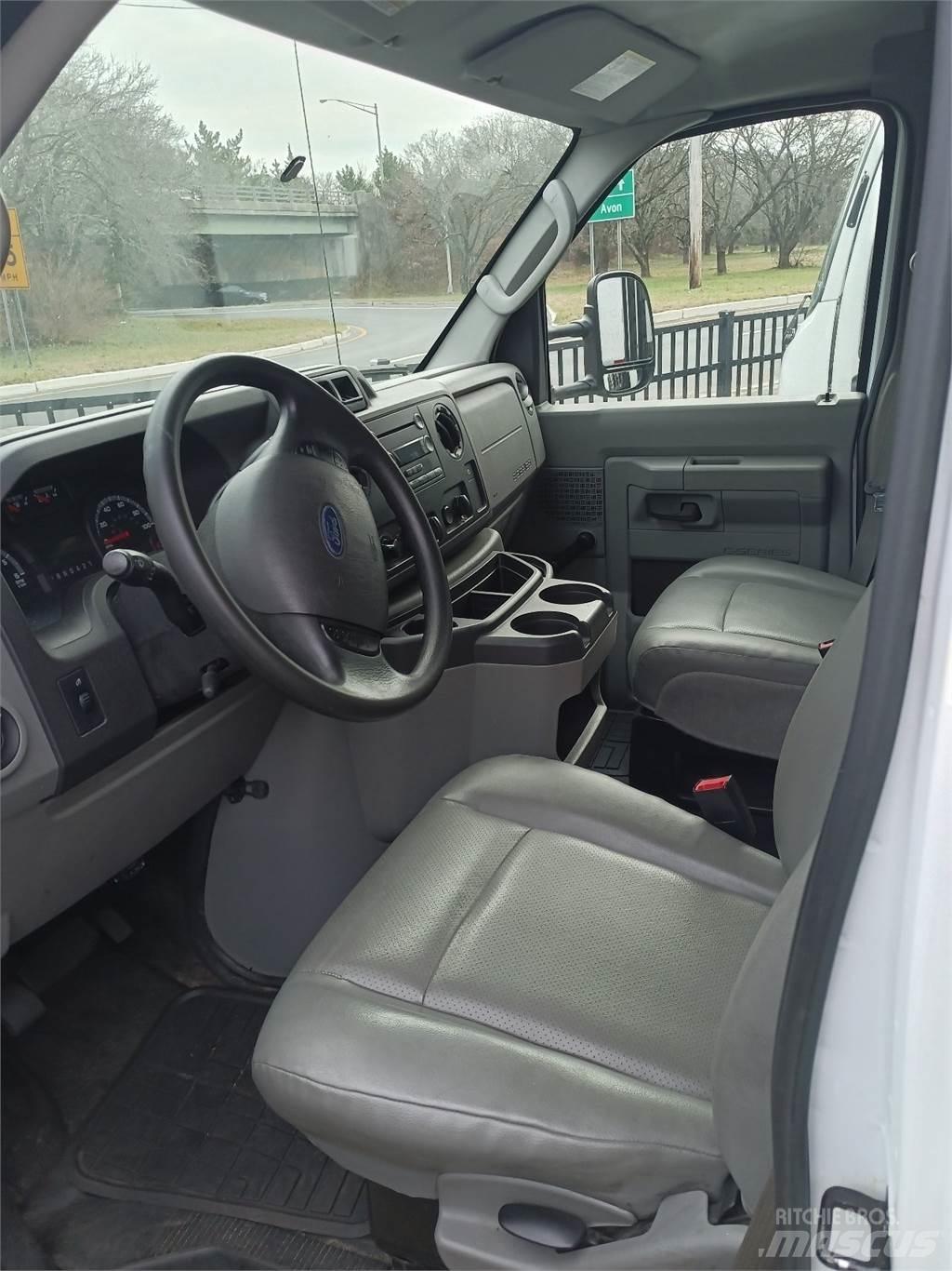 Ford E350 Грузовики-Фургоны