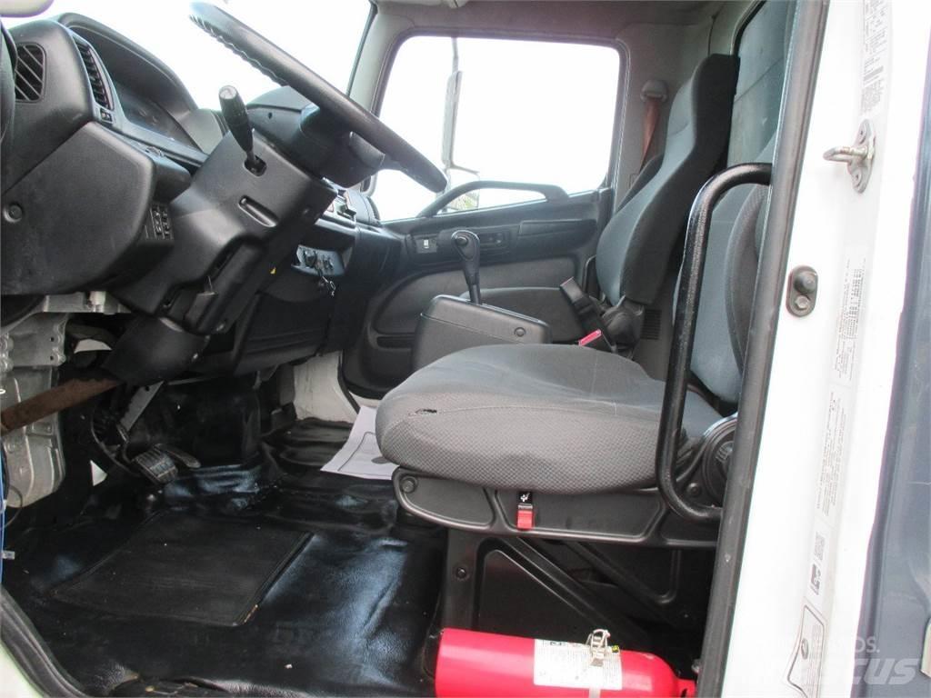 Hino 268 Грузовики-Фургоны