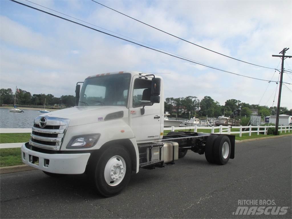 Hino 268 Шасси с кабиной