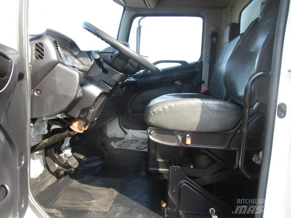 Hino 338 Грузовики-Фургоны