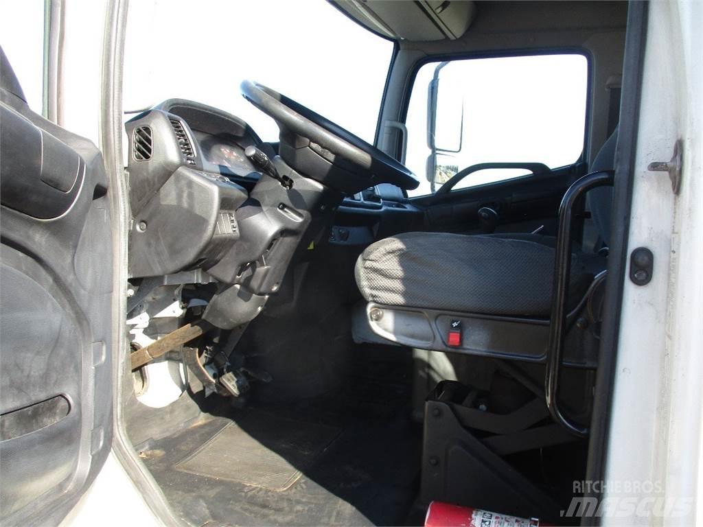 Hino 338 Грузовики-Щеповозы