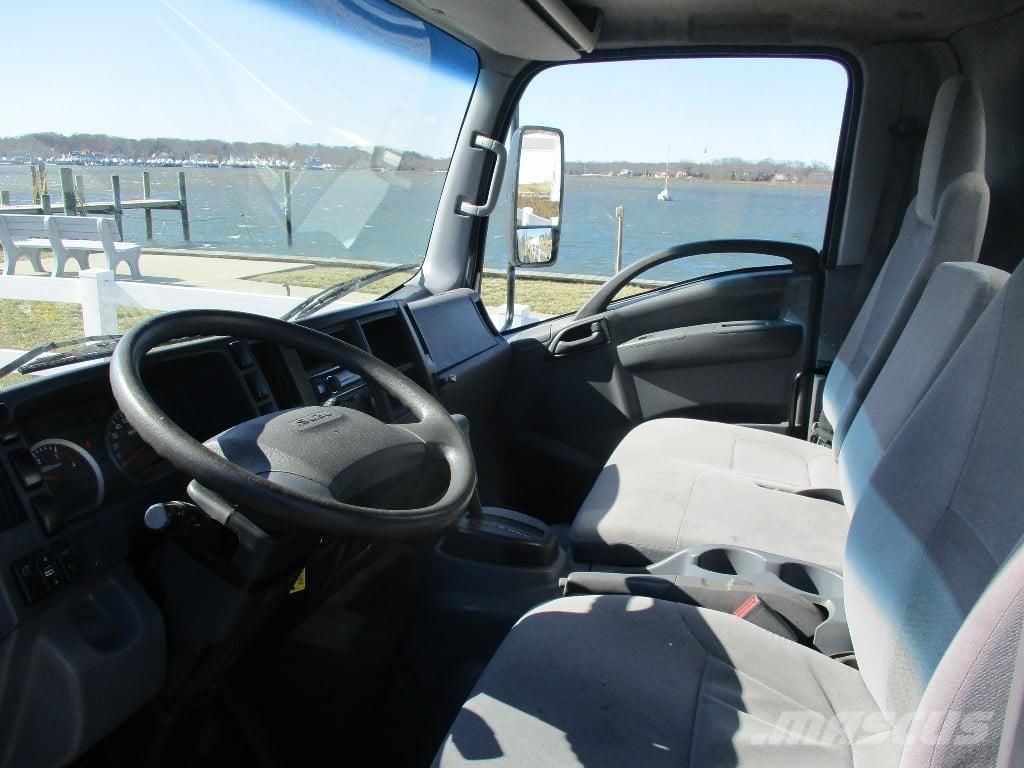 Isuzu NPR Грузовики-Фургоны