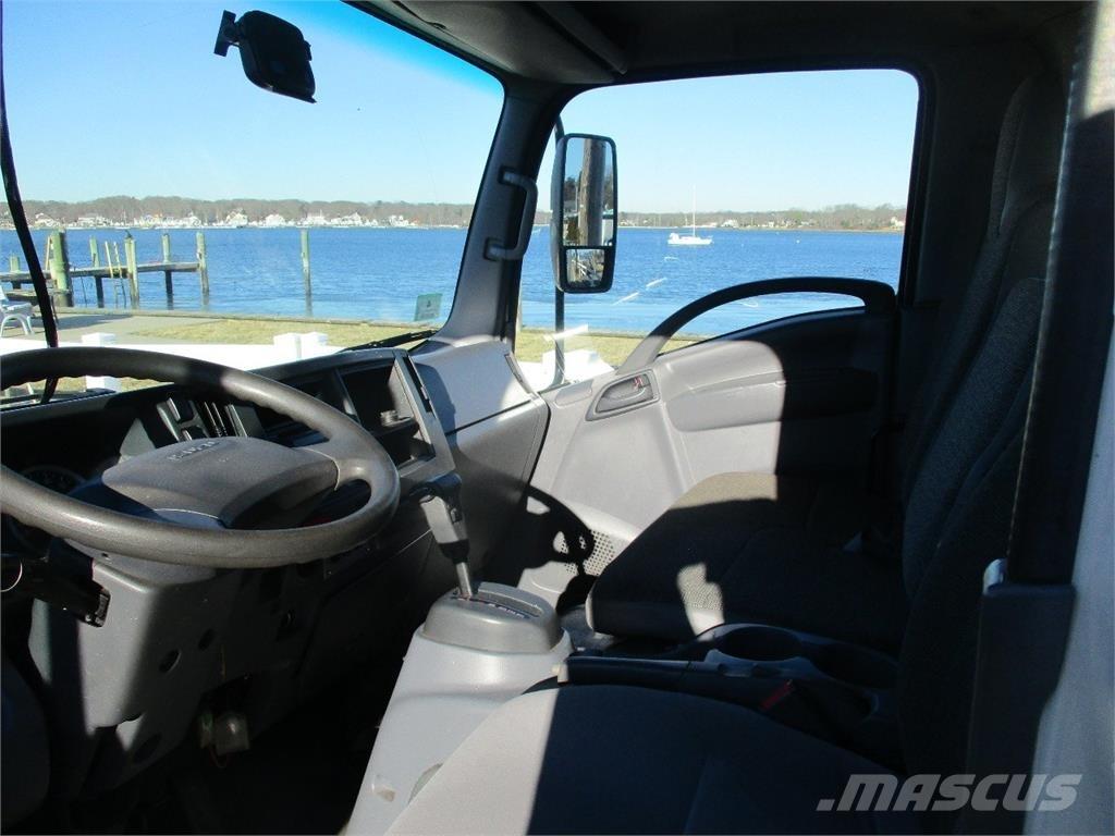 Isuzu NQR Грузовики-Фургоны