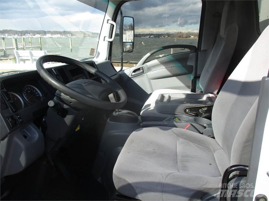 Isuzu NRR Грузовики-Фургоны