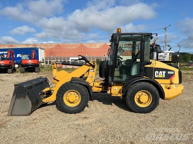 CAT 906H Фронтальные погрузчики