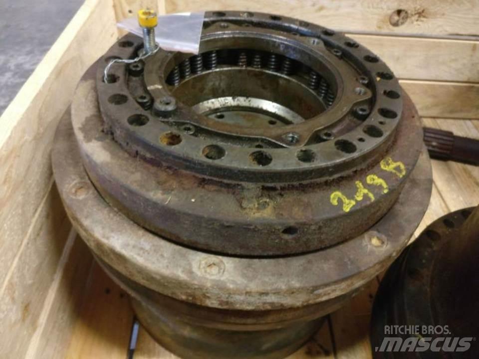 CAT 213B Трансмиссии и КПП