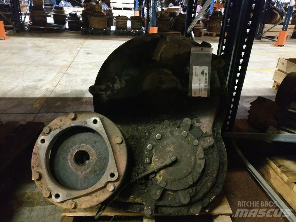 CAT 235D Трансмиссии и КПП