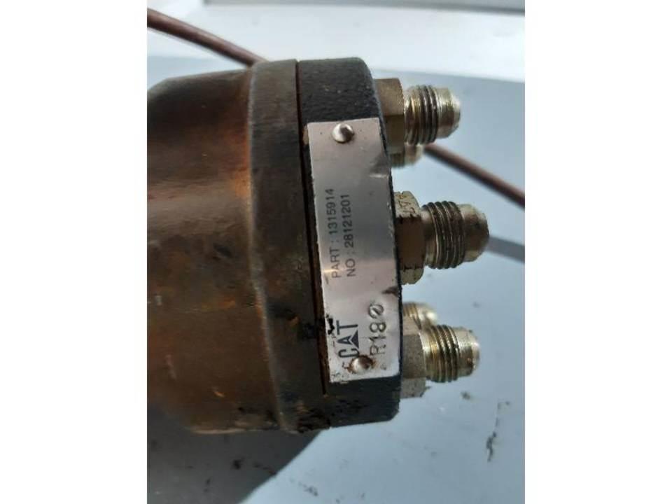 CAT 315B Кабины и интерьер