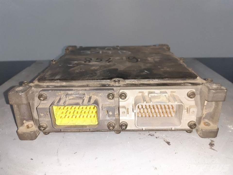CAT 317B Кабины и интерьер