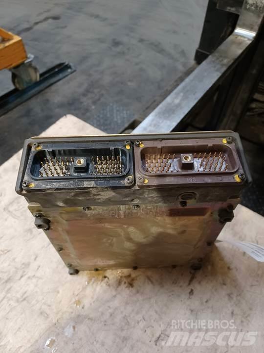 CAT 318C Кабины и интерьер