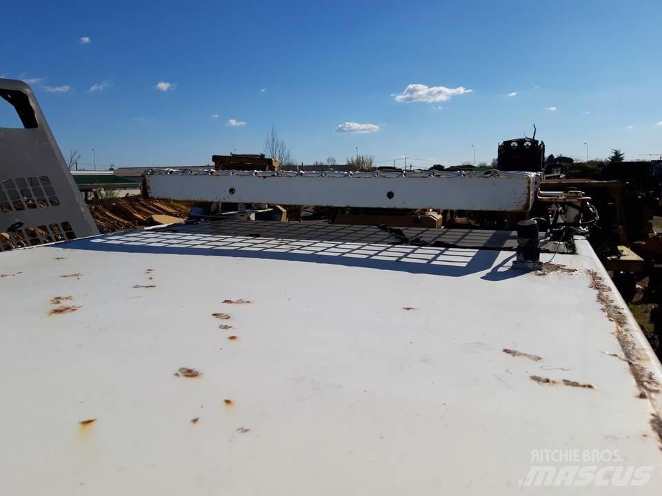 CAT 325LN Кабины и интерьер