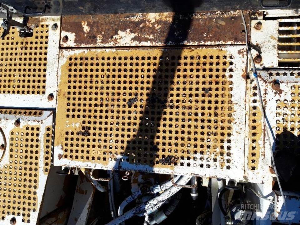 CAT 325LN Кабины и интерьер