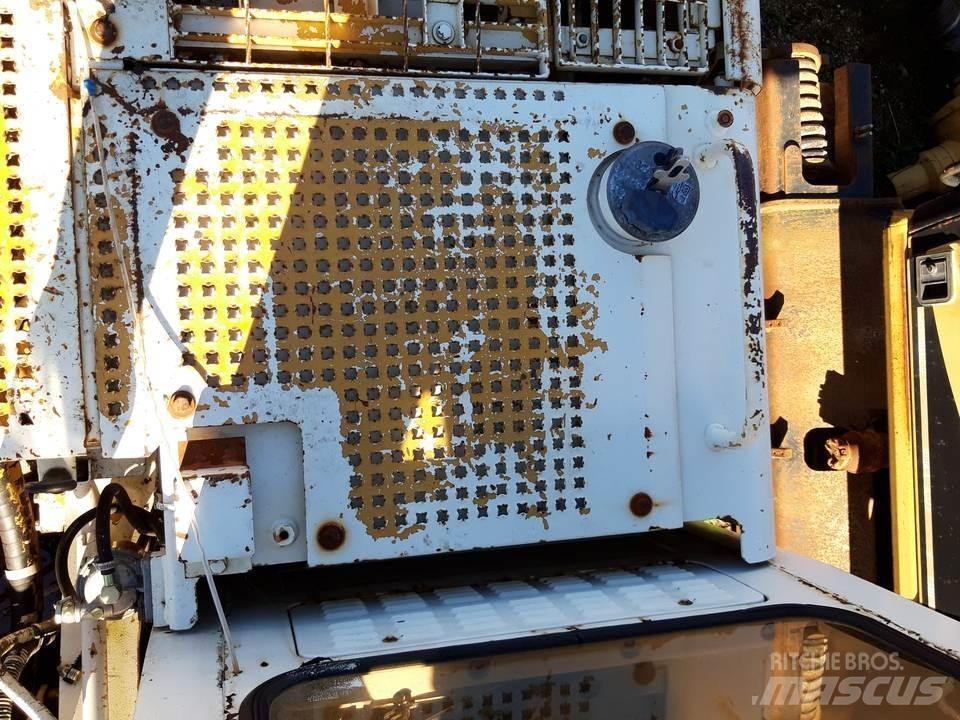 CAT 325LN Кабины и интерьер