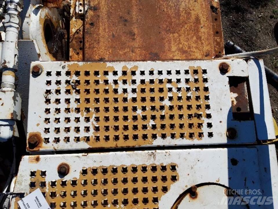 CAT 325LN Кабины и интерьер