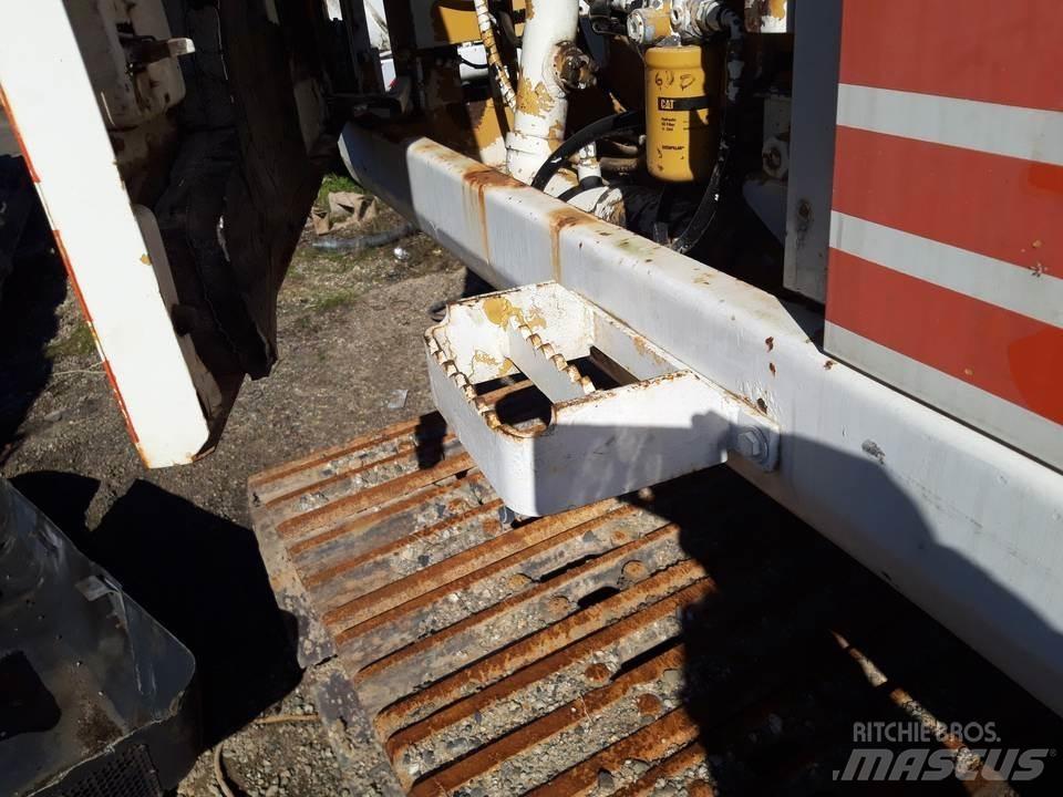 CAT 325LN Кабины и интерьер