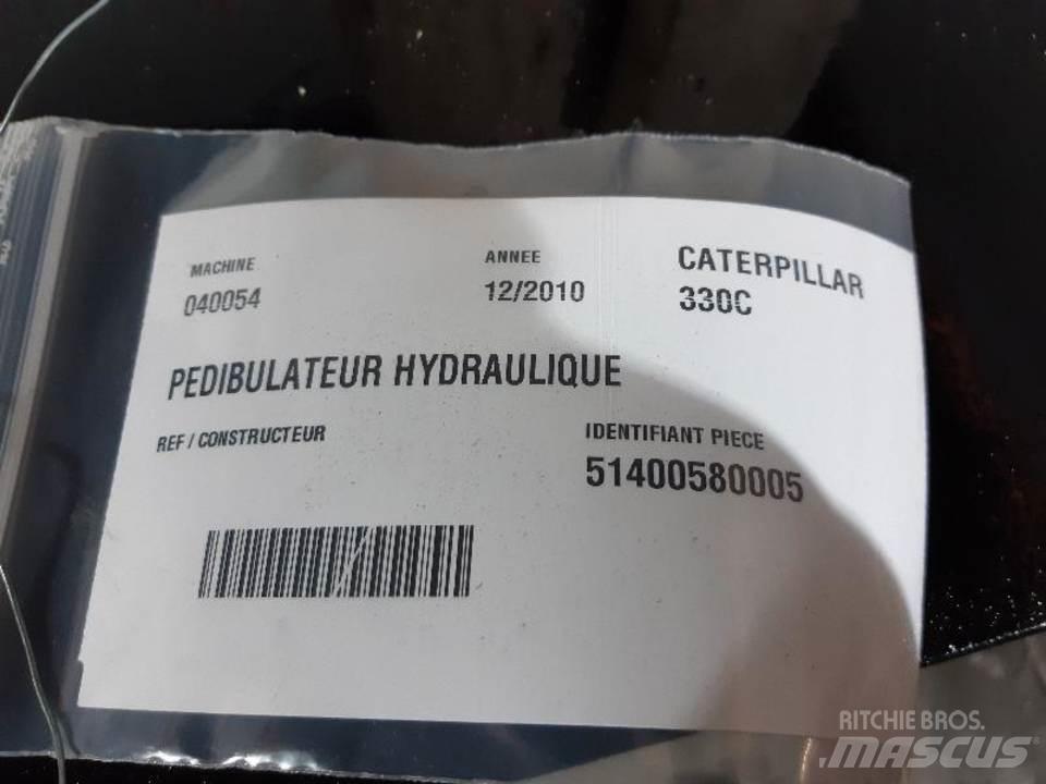 CAT 330C Кабины и интерьер