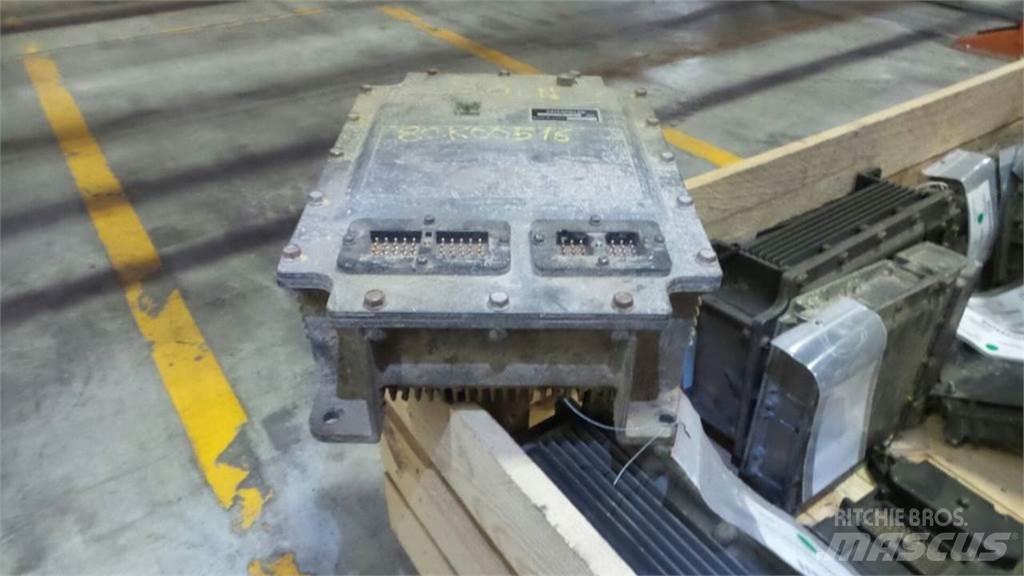 CAT 330L Кабины и интерьер