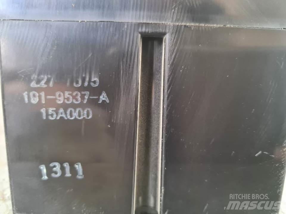 CAT 336DL Кабины и интерьер