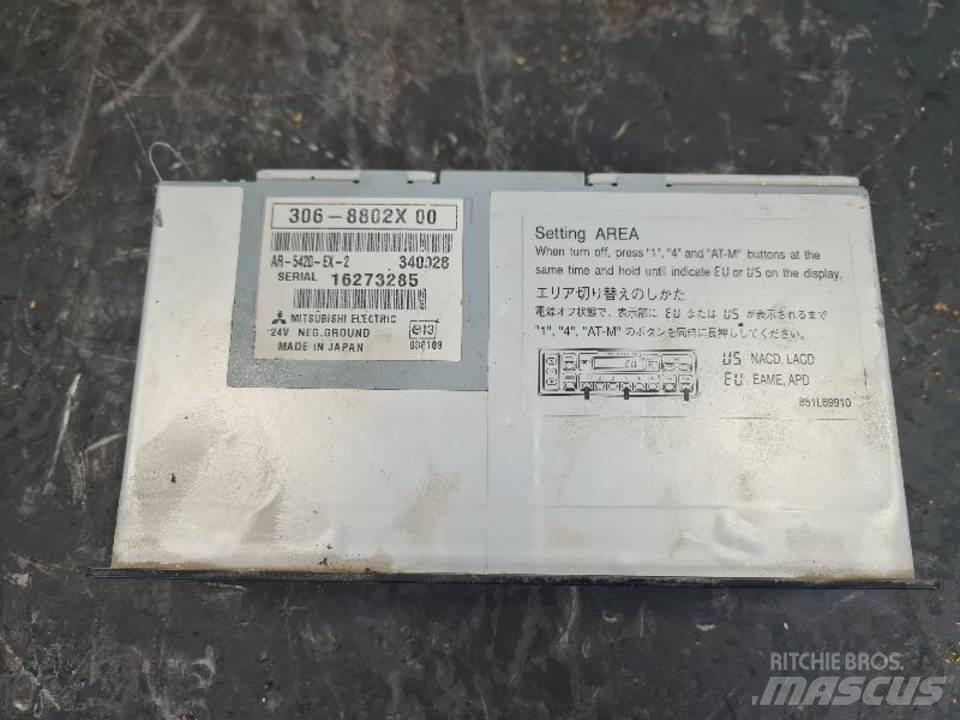 CAT 336DL Кабины и интерьер