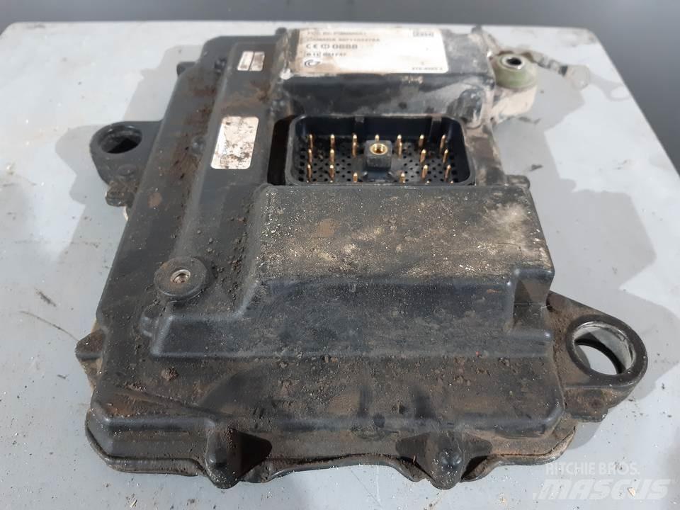 CAT 345C Кабины и интерьер
