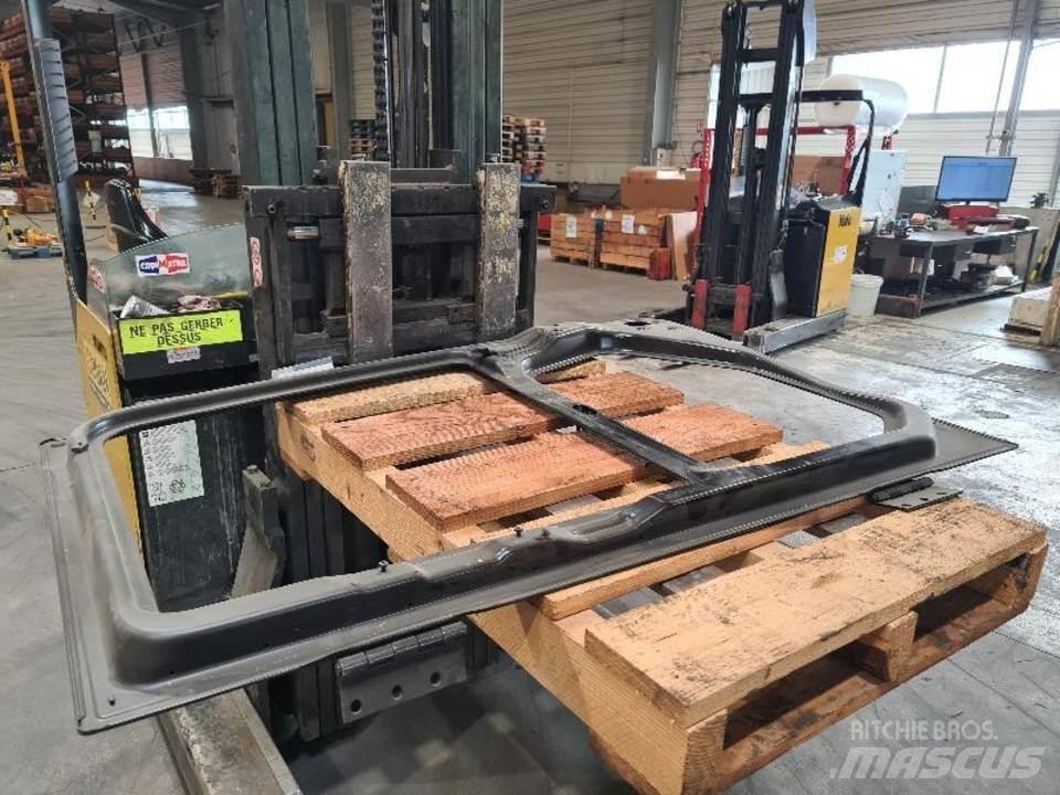 CAT 345D Кабины и интерьер