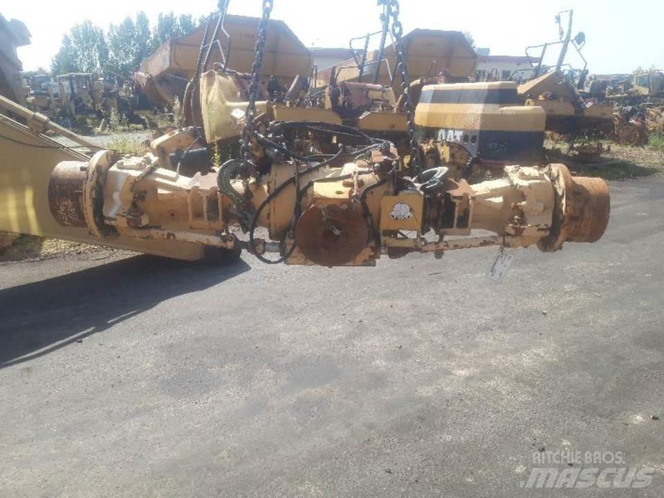 CAT 438B Трансмиссии и КПП