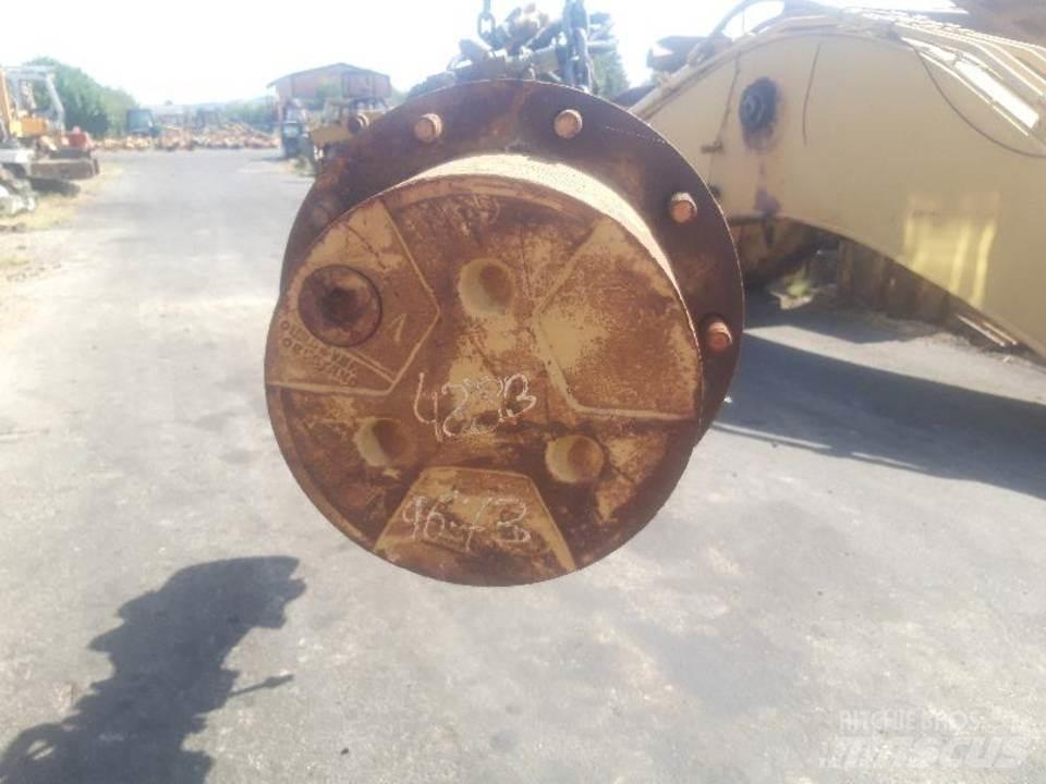 CAT 438B Трансмиссии и КПП