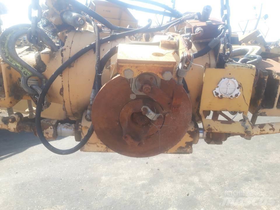 CAT 438B Трансмиссии и КПП