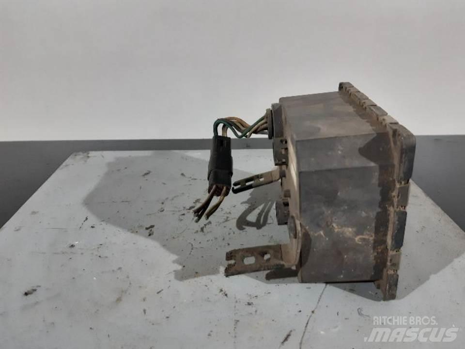 CAT 725 Кабины и интерьер