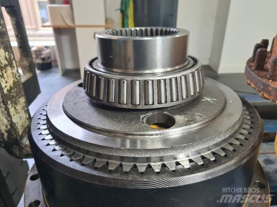 CAT 735 Трансмиссии и КПП