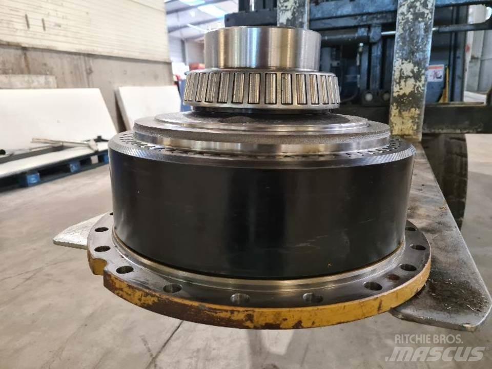 CAT 735 Трансмиссии и КПП